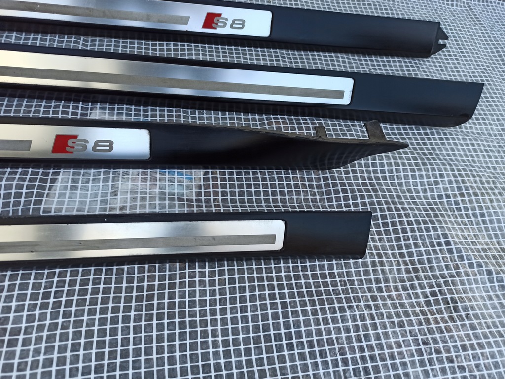 AUDI S8 D3 SIDE PANELS SET ORIGINAL 4E0853985C 4E0853986C Product image