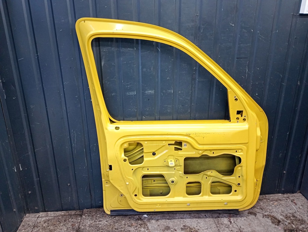 Renault Kangoo πίσω αριστερή πόρτα, κίτρινη Product image