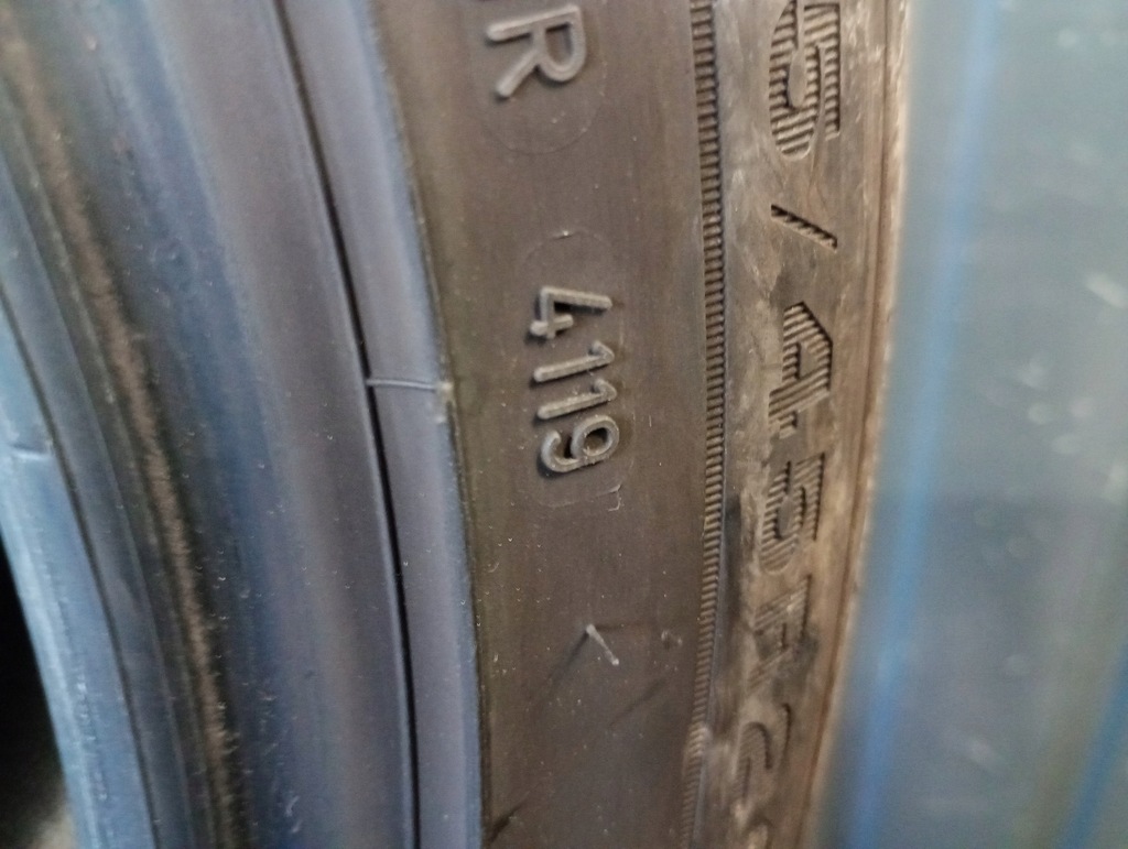 Dunlop Winter Sport5 5 2x 255/45R20 και 2x 285/45r20 ελαστικά 4.3mm χειμώνα Product image