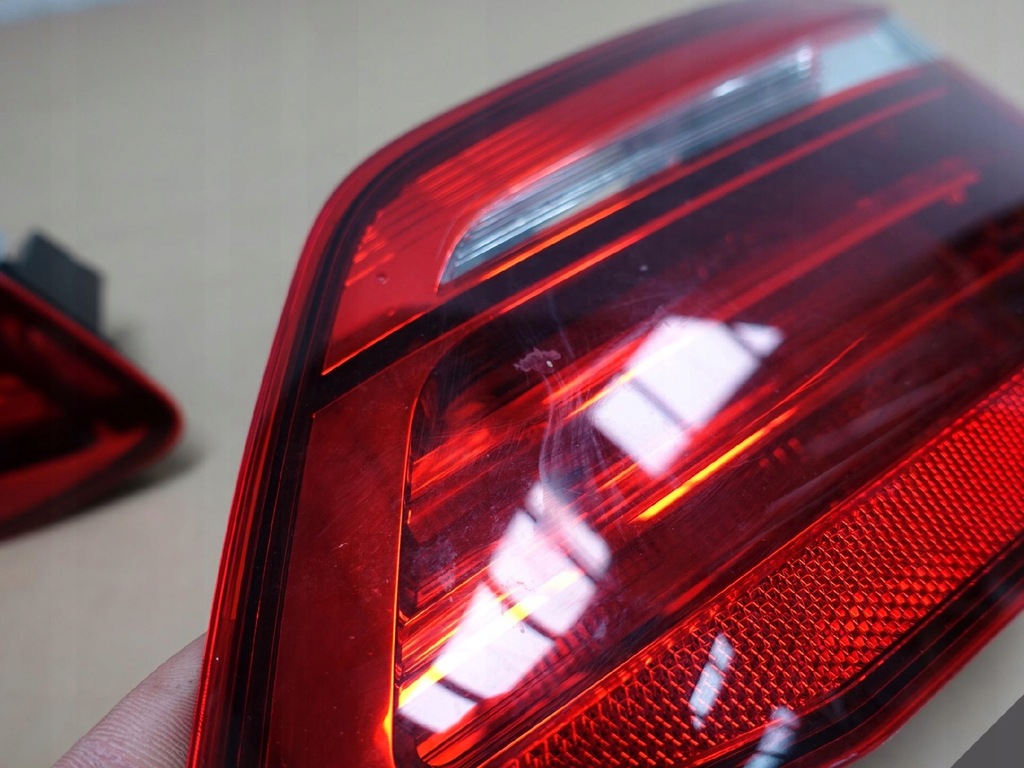 BMW 2 F45 ΑΝΑΒΑΤΉΡΑ LCI LED ΣΤΗΝ ΠΌΡΤΑ ΤΟΥ ΧΏΡΟΥ ΑΠΟΣΚΕΥΏΝ L Ή P Product image