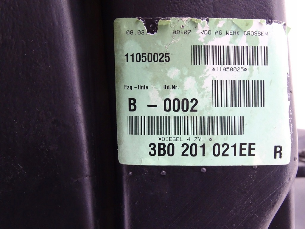 SKODA SUPERB I 01-08 1.9 TDI DIESEL FUEL TANK 380201085 3B0201021EE Product image