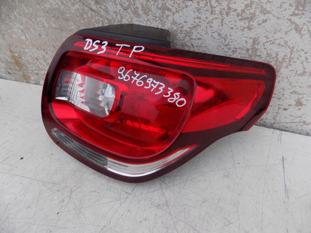 Φανός πίσω Citroen DS3 9676973380 Product image