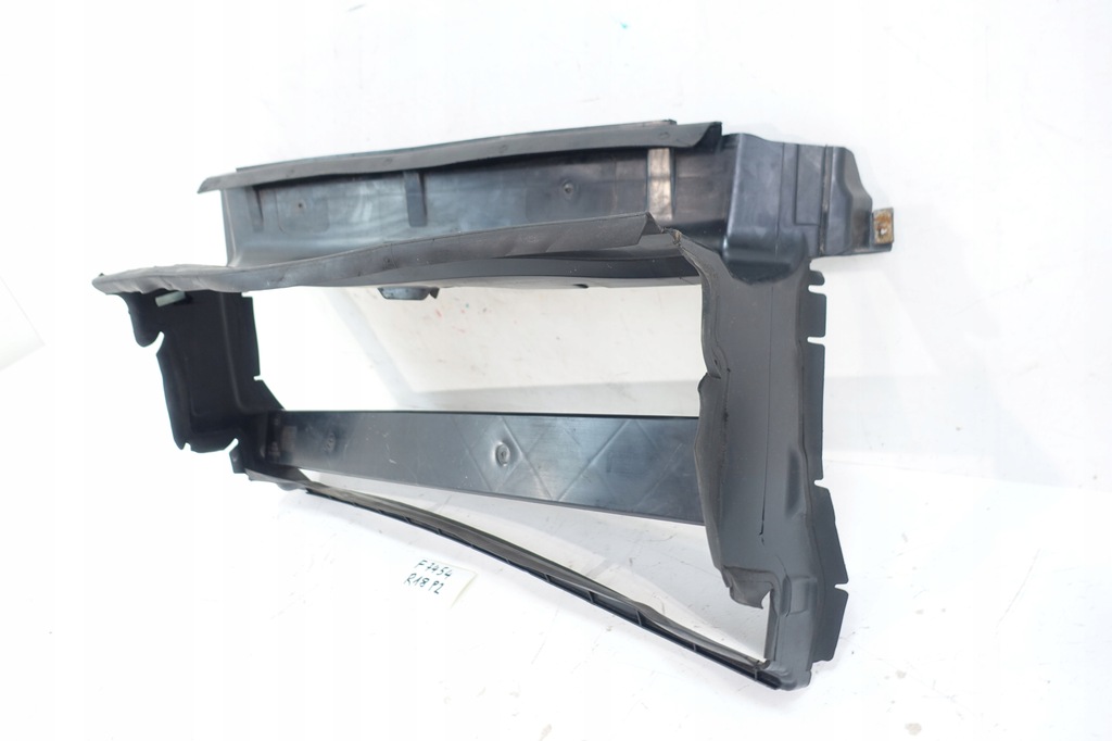 Range Rover Sport L320 2006- AH22-019A01-A Air Inlet Product image
