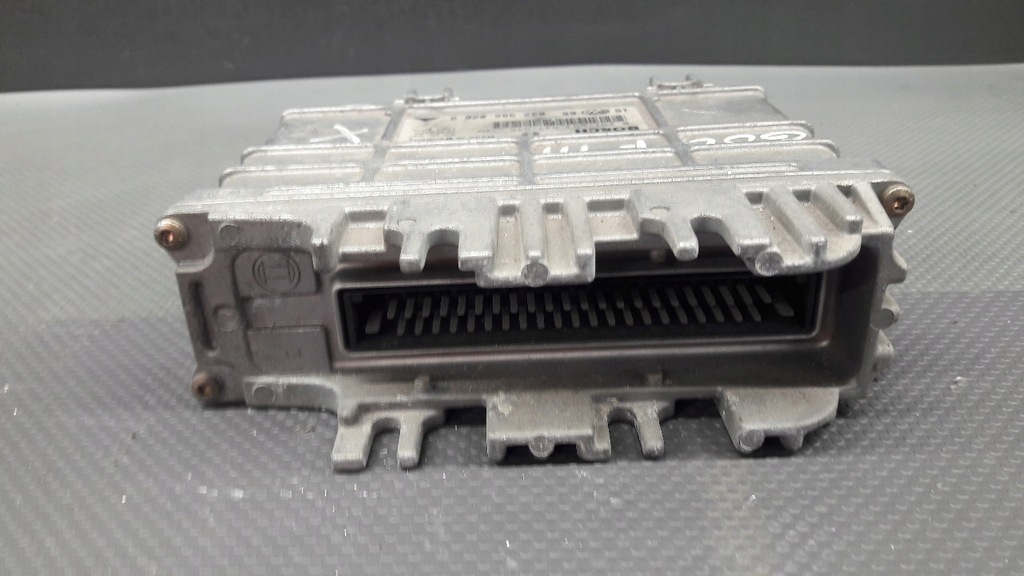 0261203647 υπολογιστής κινητήρα VW GOLF III 1.4 Product image