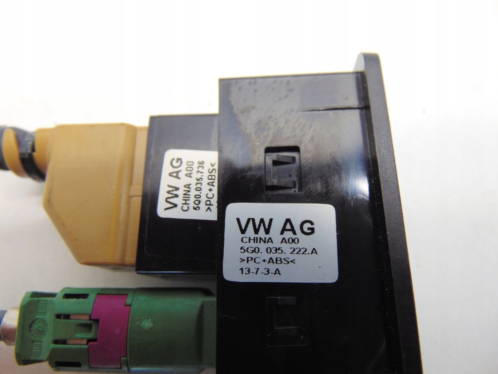 MEDIA AUX SOCKET VW GOLF 7 5G0035222A 5Q0035736 Product image