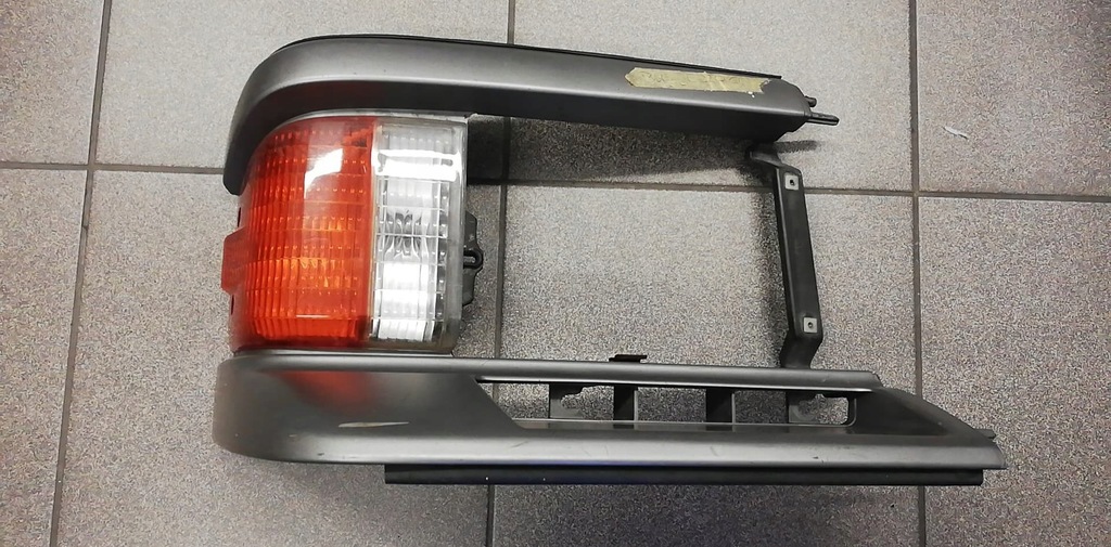 Πλαίσιο φλας MAZDA E2200, μπροστά δεξιά Product image