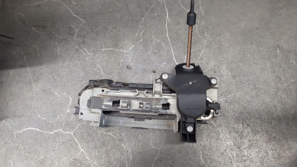 8P1837885A Στερεώστε αριστερή λαβή μπροστινή Audi A4 B6 Product image