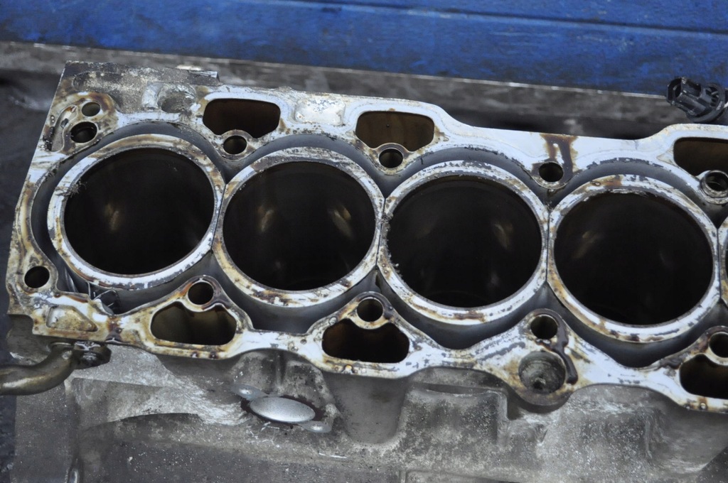 VOLVO S80 V70 XC70 XC90 3.2 B ENGINE BLOCK B6324S Product image