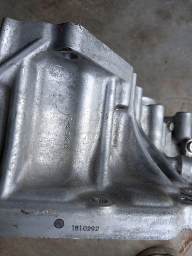 ΜΠΡΟΣΤΙΝΟ ΚΑΛΥΜΜΑ ΚΙΒΩΤΙΟΥ TF-80SC VOLVO Product image
