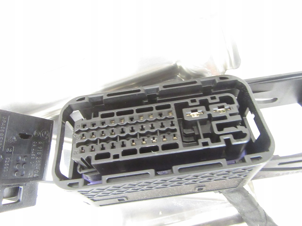 Sterownik moduł active steering BMW e60 e61 e63 e64 wtyczka Product image