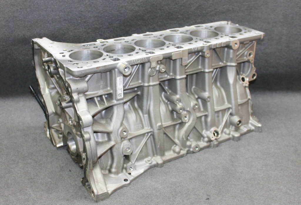 BMW F20 F30 G30 G32 G11 4.0i B58B30A ENGINE BLOCK Product image