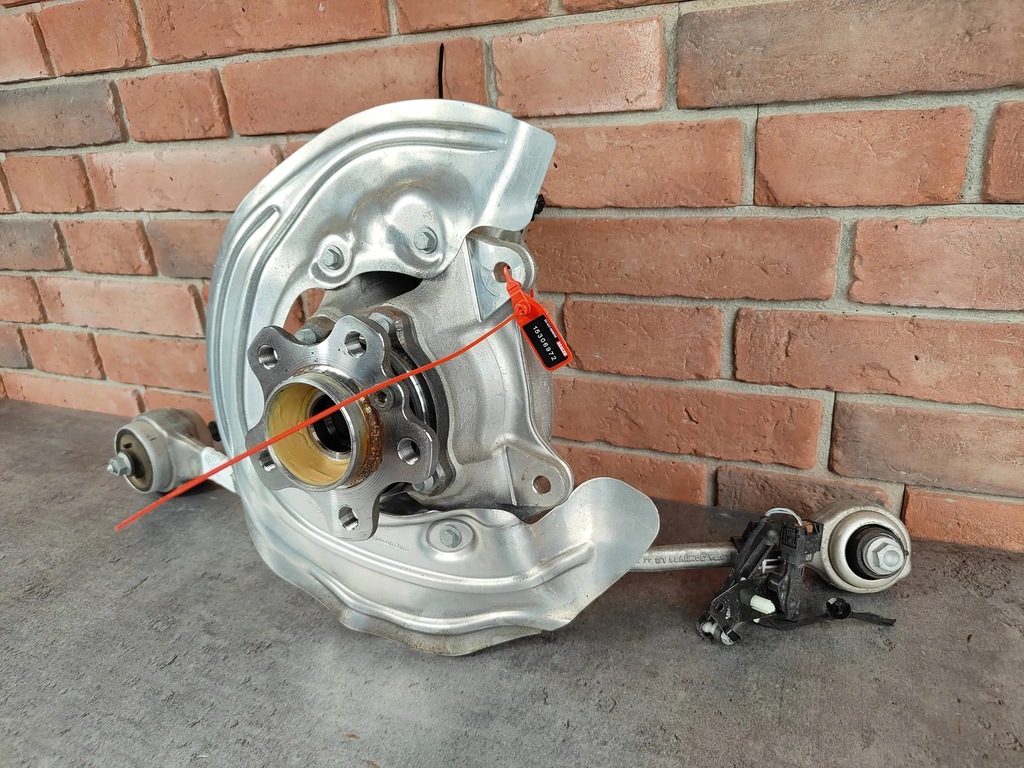 BMW G01 X3 G02 X4 Αριστερά πλήμνη Product image