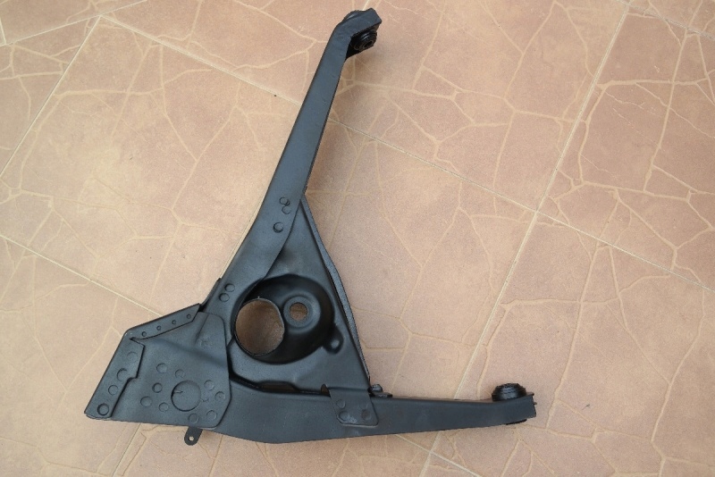 ΠΙΣΩ ΔΕΞΙ ΒΡΑΧΙΟΣ ΕΛΕΓΧΟΥ FIAT 126P ΠΑΛΙΑ ΠΑΡΑΓΩΓΗ στη Λαϊκή Δημοκρατία της Πολωνίας Product image