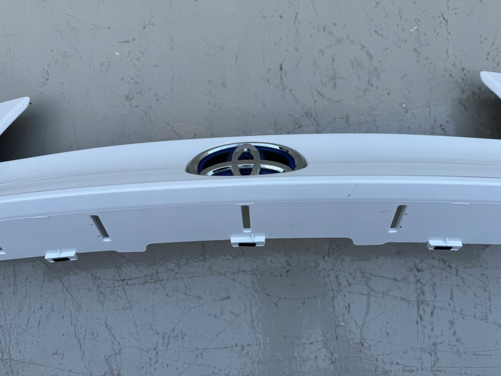 TOYOTA CHR C-HR I 1 16R - ΜΙΓΜΑ ΠΙΣΩ ΚΑΠΟΥΡΓΟΥ 76811-F4010 Product image