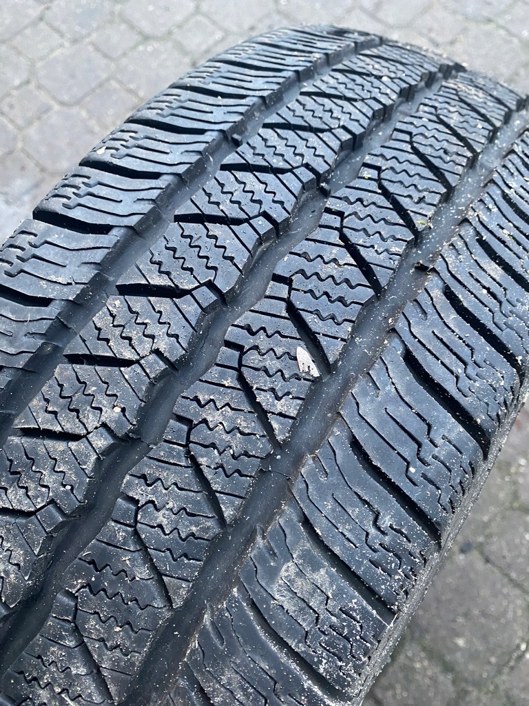 1 τμχ CONTINENTAL VanContact Winter 205/70/15 C 106/104R 2021 9 χιλιοστά Product image