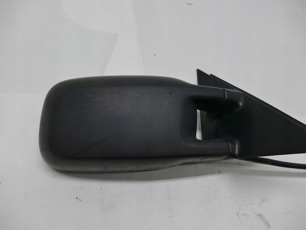 ΔΕΞΙΟΣ ΧΕΙΡΟΚΙΝΗΤΟΣ ΚΑΘΡΕΠΤΗΣ VW PASSAT B4 Product image