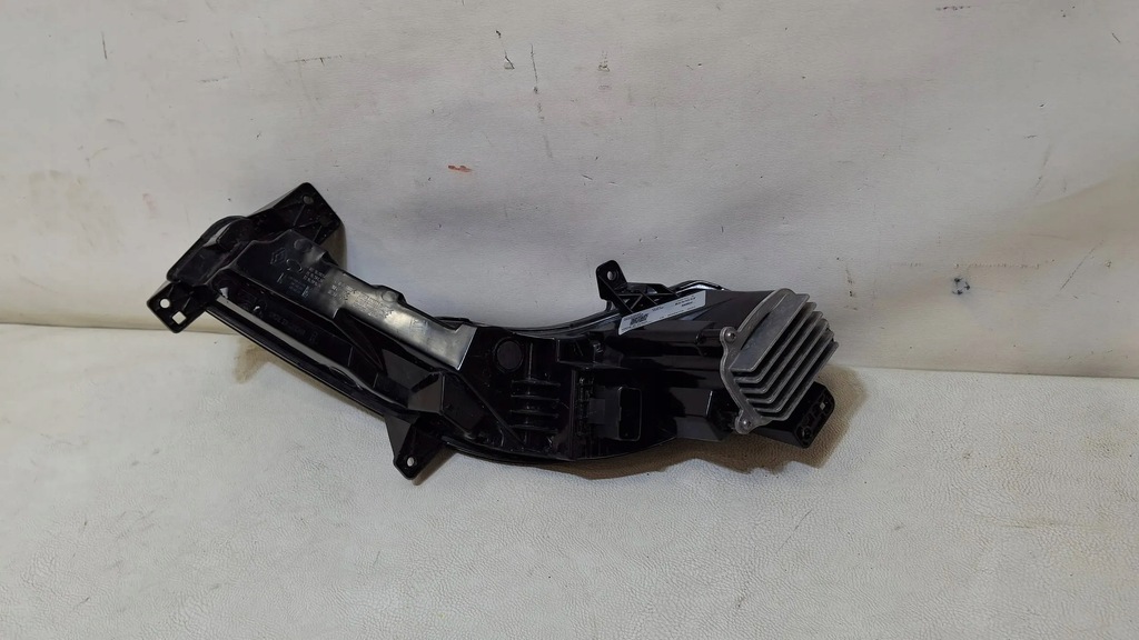 HALOGEN ΔΕΞΙ LED RENAULT KOLEOS II 266008290R Product image