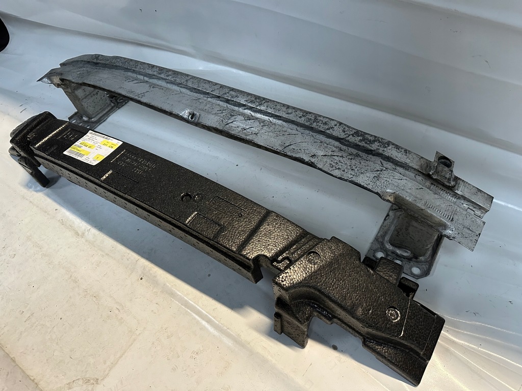 Audi TT προφυλακτήρας 8J0807109 Product image