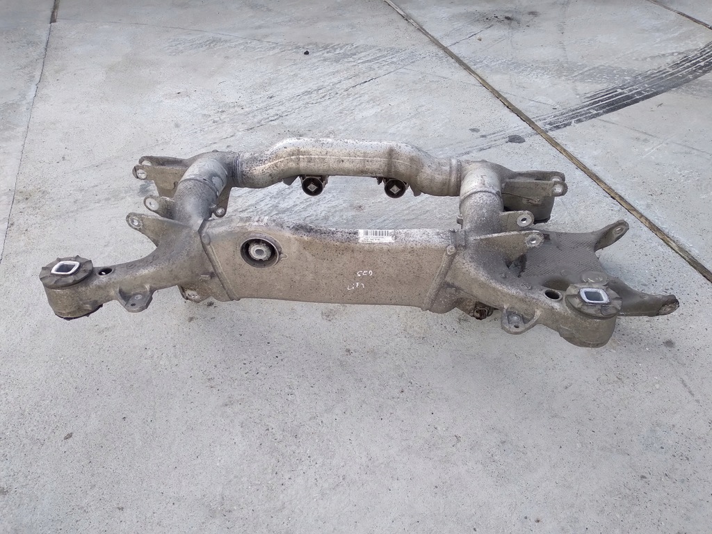 Πίσω καρότσι BMW E60 520d facelift με δοκό ανάρτησης Product image