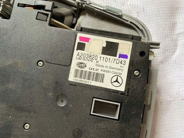 2038201101 MERCEDES-BENZ Δεξί φωτιστικό μπροστά Product image