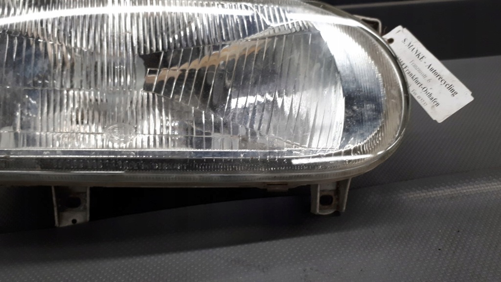 138862-00 Δεξιά προβολέας VW Golf III Hella Product image