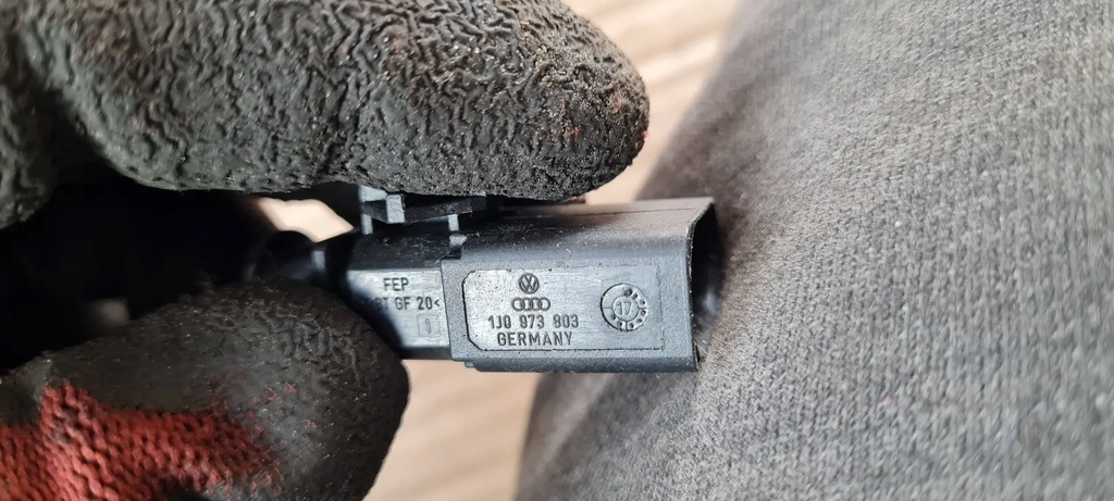 A5 8W PLUG CUBE 1J0973803 VW AUDI A4 B9 8W A5 Q7 4M Q5 80A Product image