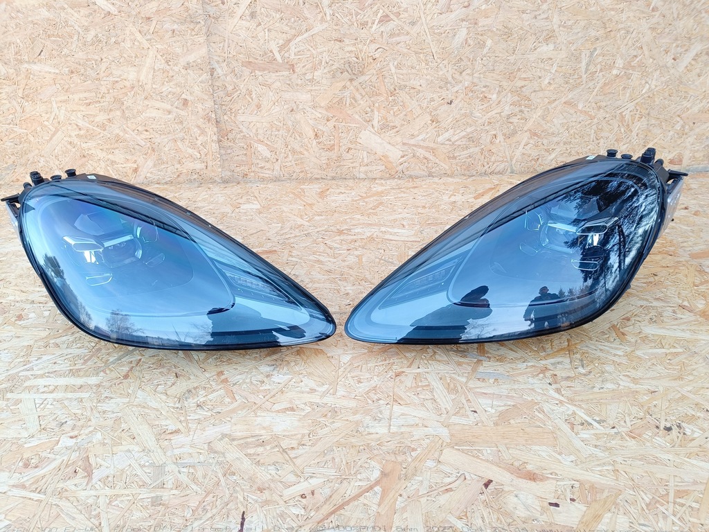 Porsche Cayenne E-Hybrid 2022R μπροστά στη χρωματική μάσκα M7Q 9Y 9Y0 Bumper Lamp Product image