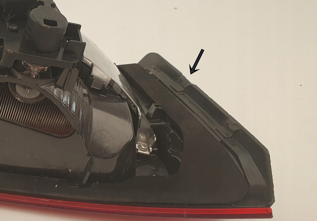 ΦΩΤΙΣΤΙΚΟ ΔΕΞΙ ΠΙΣΩ ΣΤΟ ΚΑΠΑΚΙ BMW 2 F45 7311032 Product image