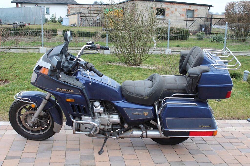 Στήριγμα πλάκας HONDA GL1200 ΧΡΥΣΟ ΦΤΕΡΩΜΑ Product image