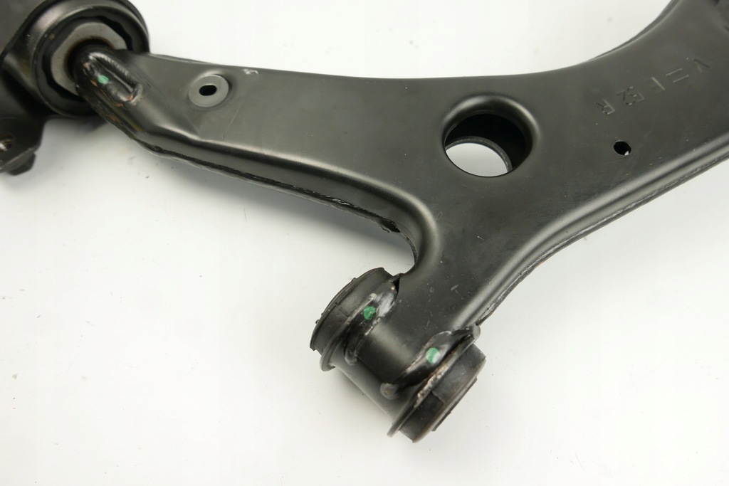 Δεξιά Swingarm Front Volvo C30 C70 S40 V50 15mm 30714127 31277465 Optimal Product image