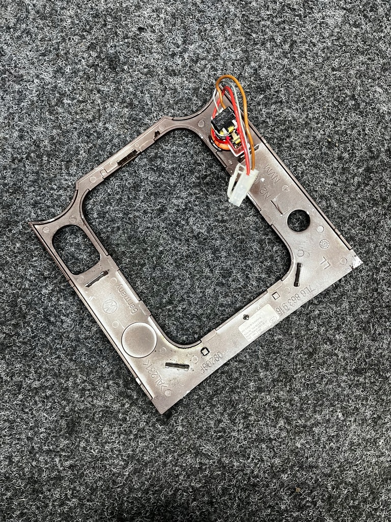 VW Touareg και 7L 7L6863916 Socket Product image