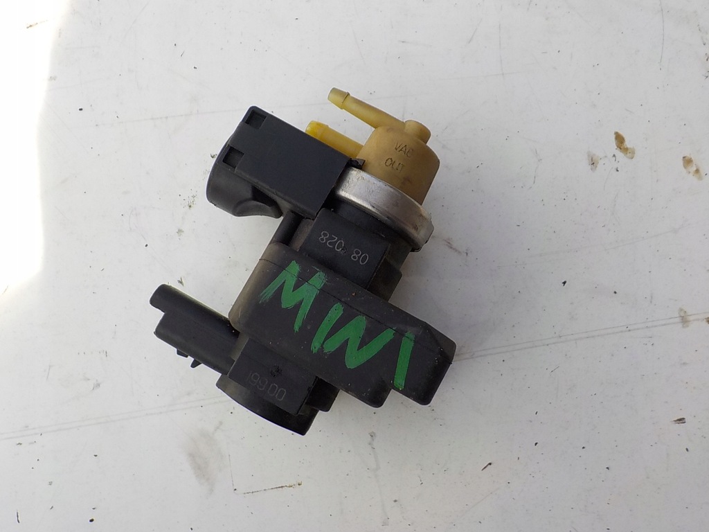 MINI R56 1.6 T 174 HP VACUUM VALVE 75667880 Product image