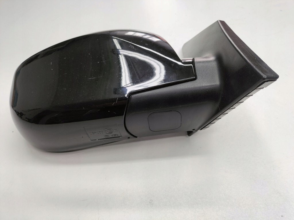 ΔΕΞΙΟΣ ΚΑΘΡΕΠΤΗΣ HYUNDAI IX35 Product image