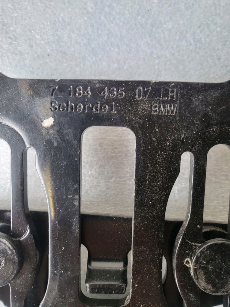 BMW F01 F07 F10 ΜΕΝΤΣΕΣ ΚΟΥΚΟΥΛΑ Αριστερά 7184435 Product image