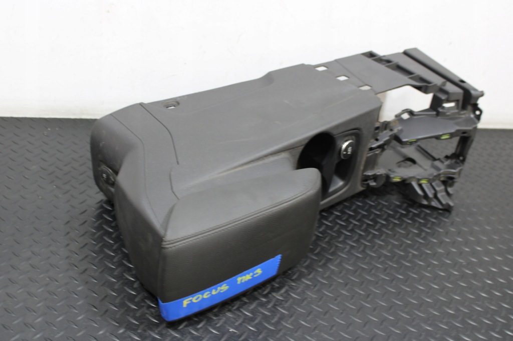 Ford Focus MK3 μεσαία σήραγγα Product image