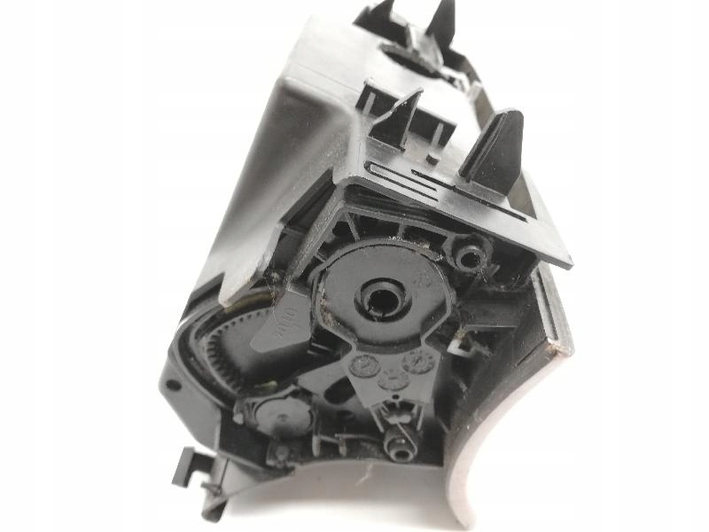 Mercedes-Benz E T-T-Model (S211) A2116802852 2.2L Diesel 2008 Ashtray Product image