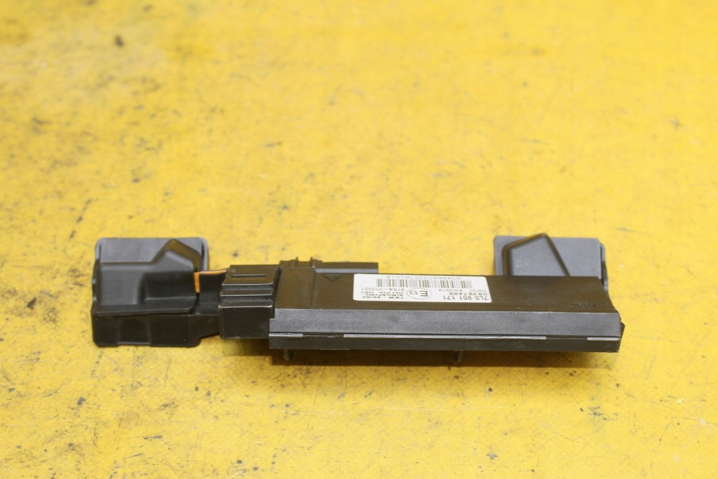 ΜΟΝΑΔΑ ΣΥΝΑΓΕΡΜΟΥ ΕΛΕΓΧΟΥ 7L5951171 CAYENNE Product image