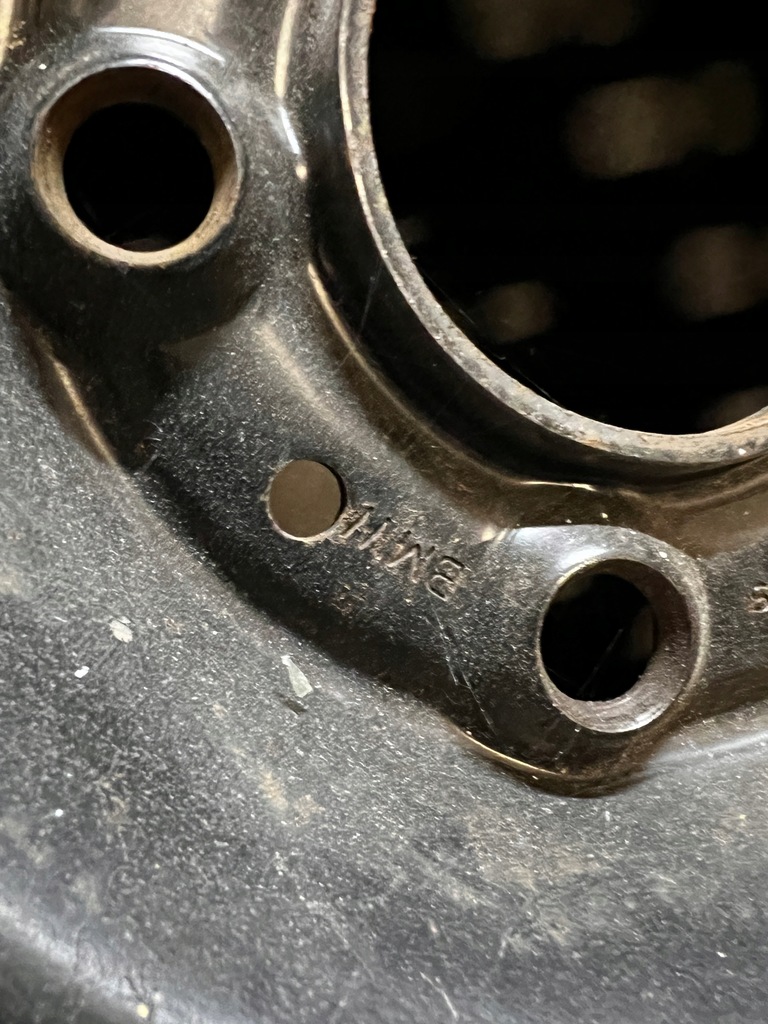 ΚΑΛΥΜΜΑ ΑΝΤΑΛΛΑΚΤΙΚΟΥ ΖΑΝΤΟΥ BMW 3 SERIES E36 205/65 R15 Product image