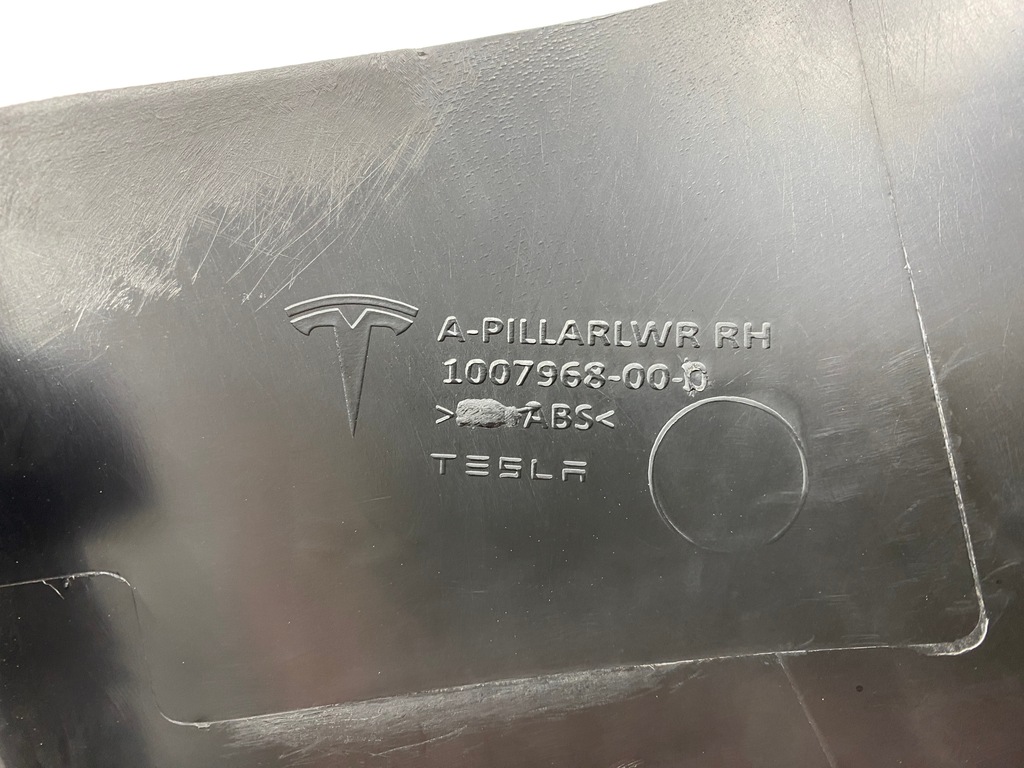 Λωρίδα καλύμματος μαρσπιέ μπροστά δεξιά Tesla S EU ORG Product image