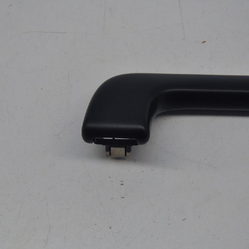 Μπροστινή αριστερή λαβή του Audi A4 Avant (8W5, B9) 4M0857607 3.0L Product image