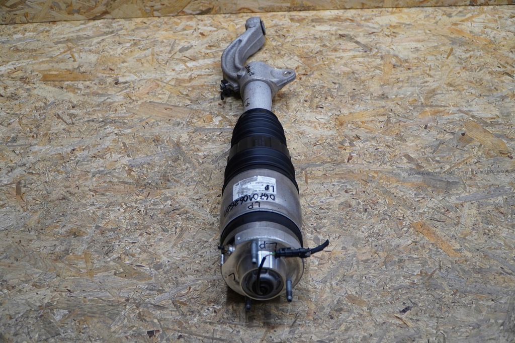 AMORTYZATOR PNEUMATYCZNY PRZÓD 06701062620 06701062600 LEVANTE 3.0 D 16- Product image