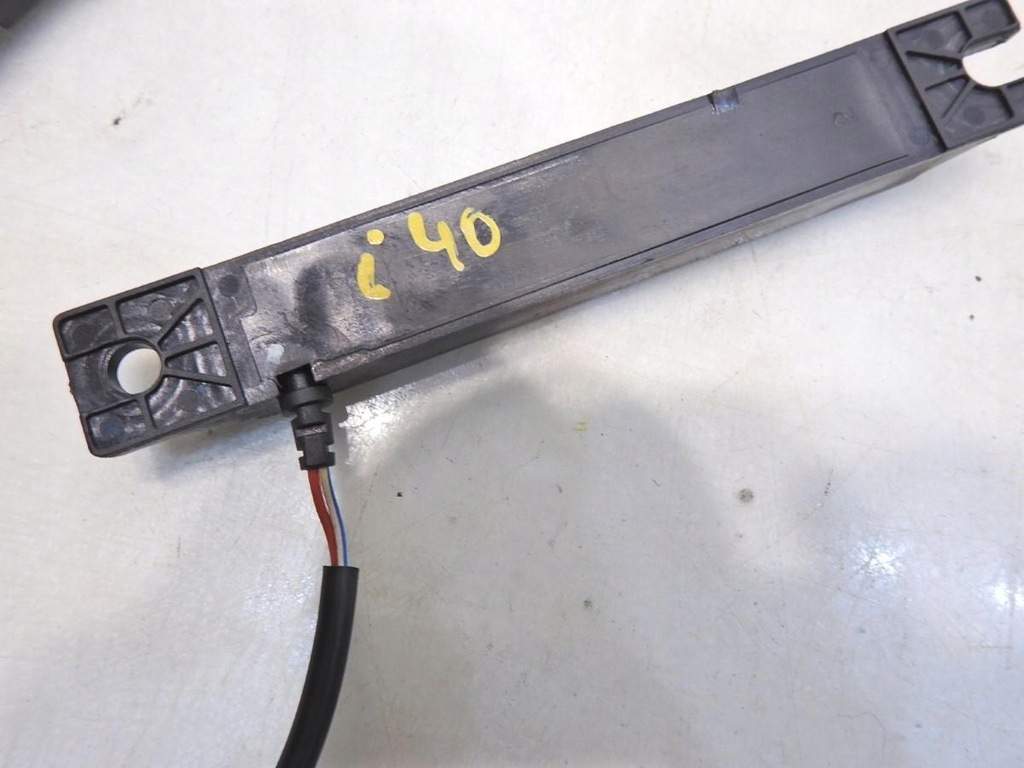 ΚΕΡΙΑ ΧΩΡΙΣ ΚΛΕΙΔΙ HYUNDAI i40 95420-3Z000 Product image