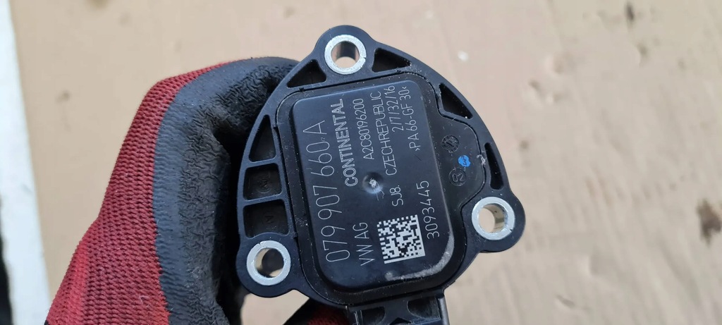 S6 C7 4G LIFT OIL LEVEL SENSOR 4.0 TFSI 079907660A A4 B9 8W A5 A6 A7 Product image