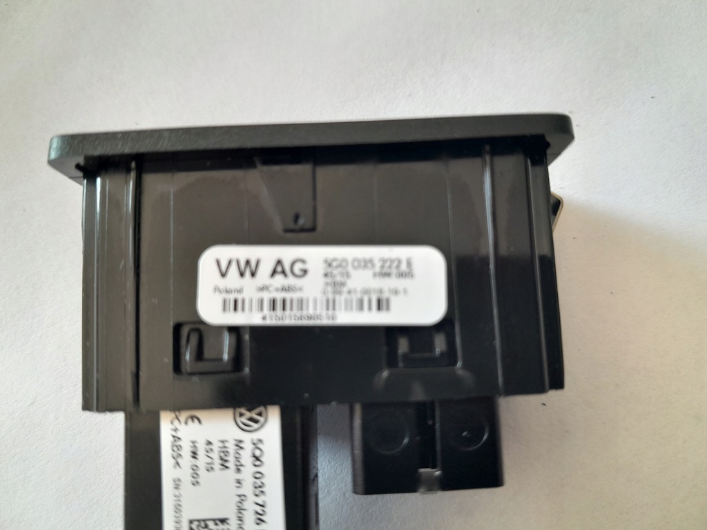 ΥΠΟΔΟΧΗ USB AUX 5G0035222E VW GOLF VII Product image