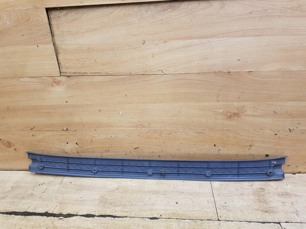 Nissan Terrano II Belt Trunk Strip Cover Product image