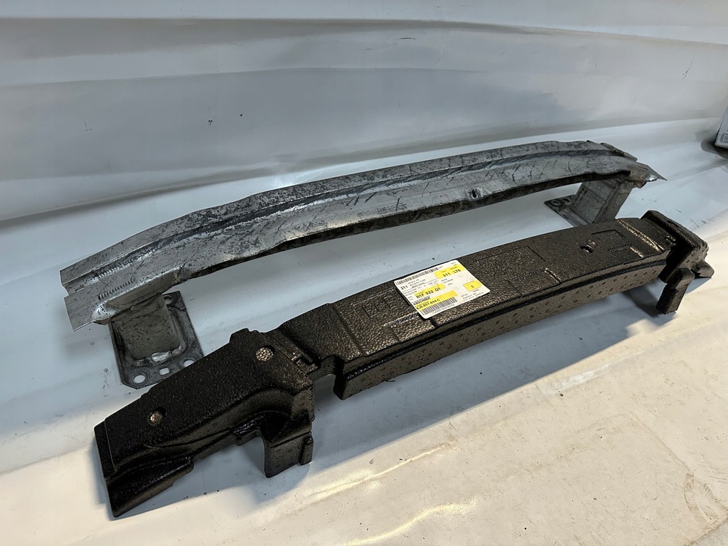 Audi TT προφυλακτήρας 8J0807109 Product image