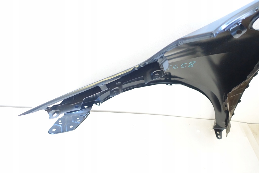 VW Golf v VI Plus Right Μέλος 5M0821022 Product image