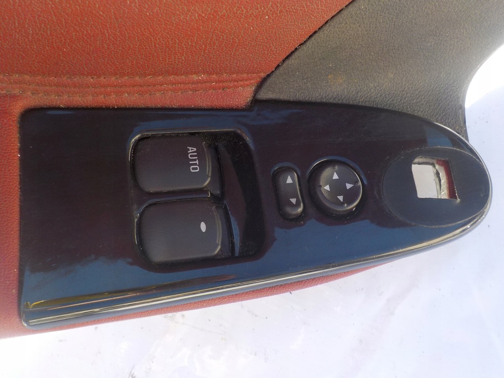 OPEL GT 07-09 2.0 ΤΑΠΕΤΣΑΡΊΕς ΑΡΙΣΤΕΡΈς ΔΕΡΜΆΤΙΝΕς ΜΠΈΙΚΟΝ Product image