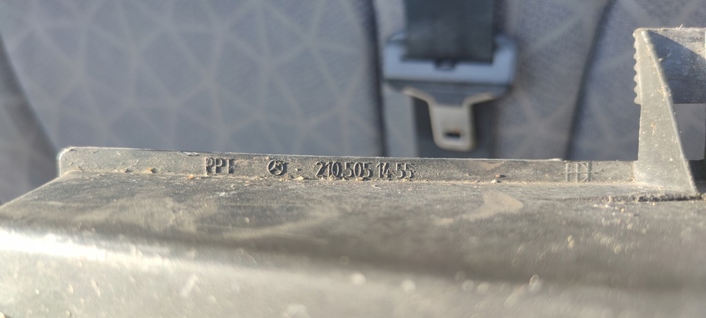 Κάλυμμα ανεμιστήρα Mercedes W210 2.3 A2105051455 Product image