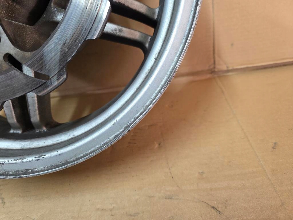 Suzuki Burgman ένα 650 02-12 κοντά στο πίσω χείλος Product image